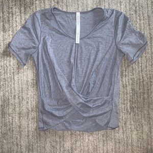 Lululemon twist front shirt